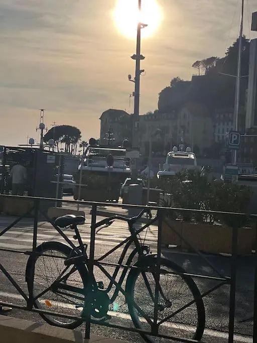 Nice Proche Mer 0*,  France